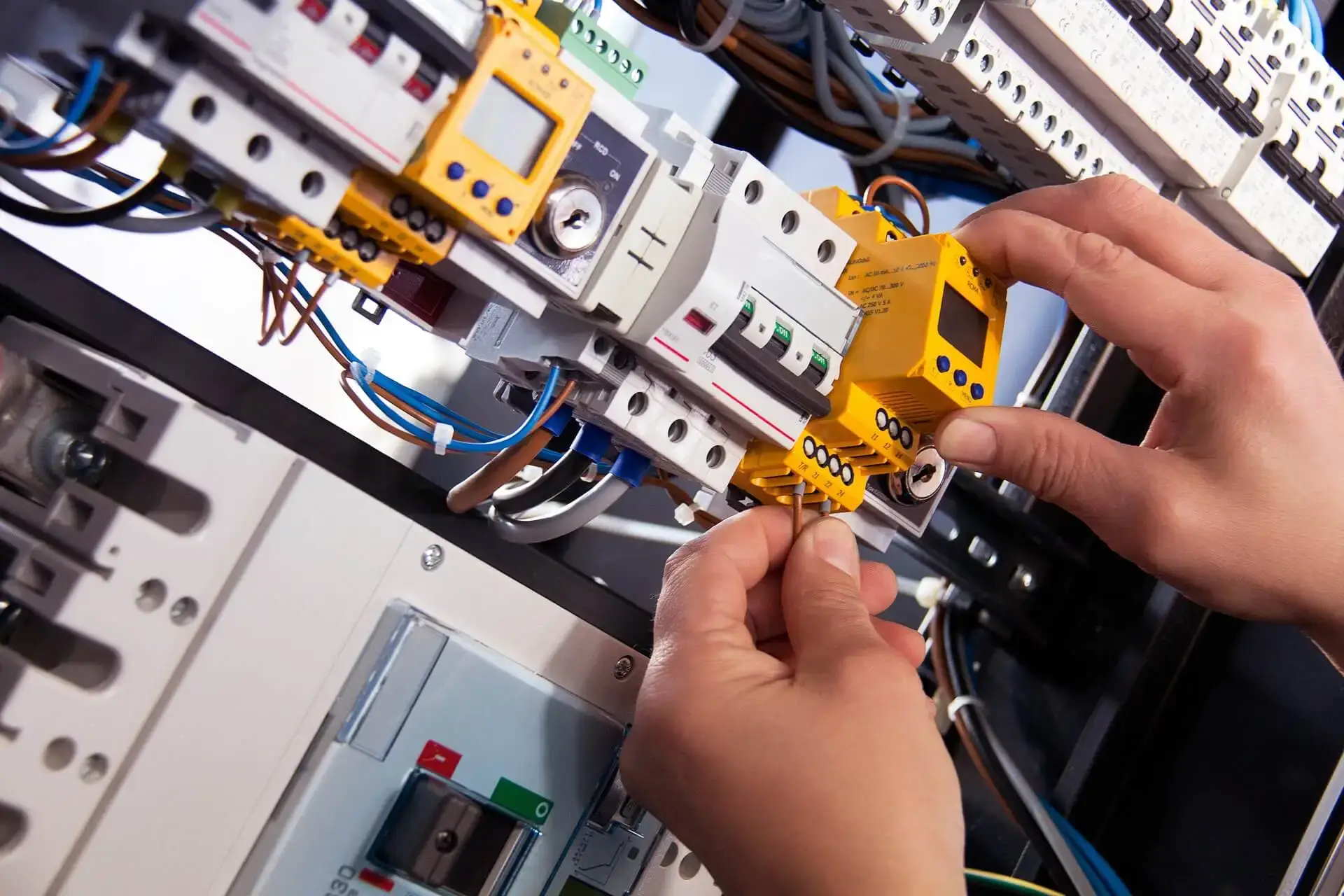 Certified electricians in Peckham